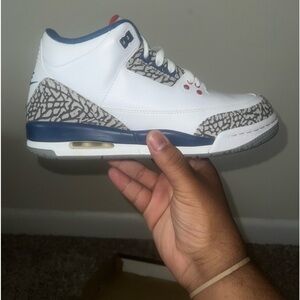 Women’s Size 7 - Jordan 3 Retro OG True Blue 2016